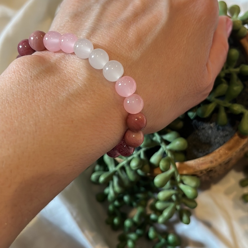 Love Spell gemstone beaded attract love - Picture 2 of 3